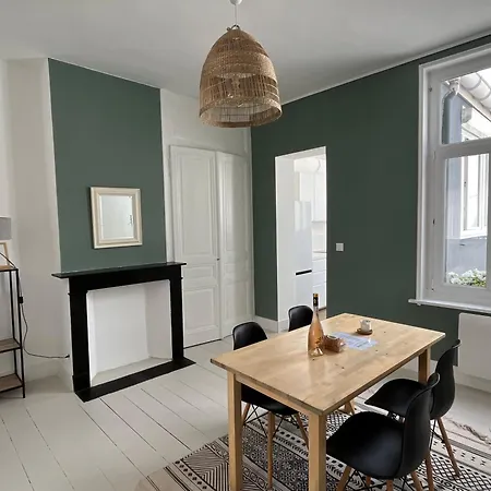 Maison Plein Cœur De Malo-les-bains - Proximité Et Commerces *